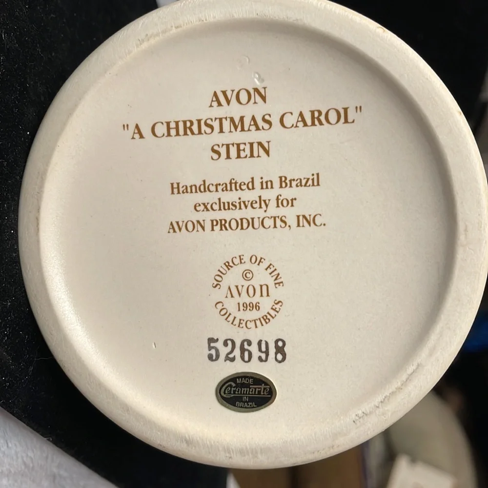 Avon Vintage -1996- “A Christmas Carol Stein” handcrafted in Brazil #52698